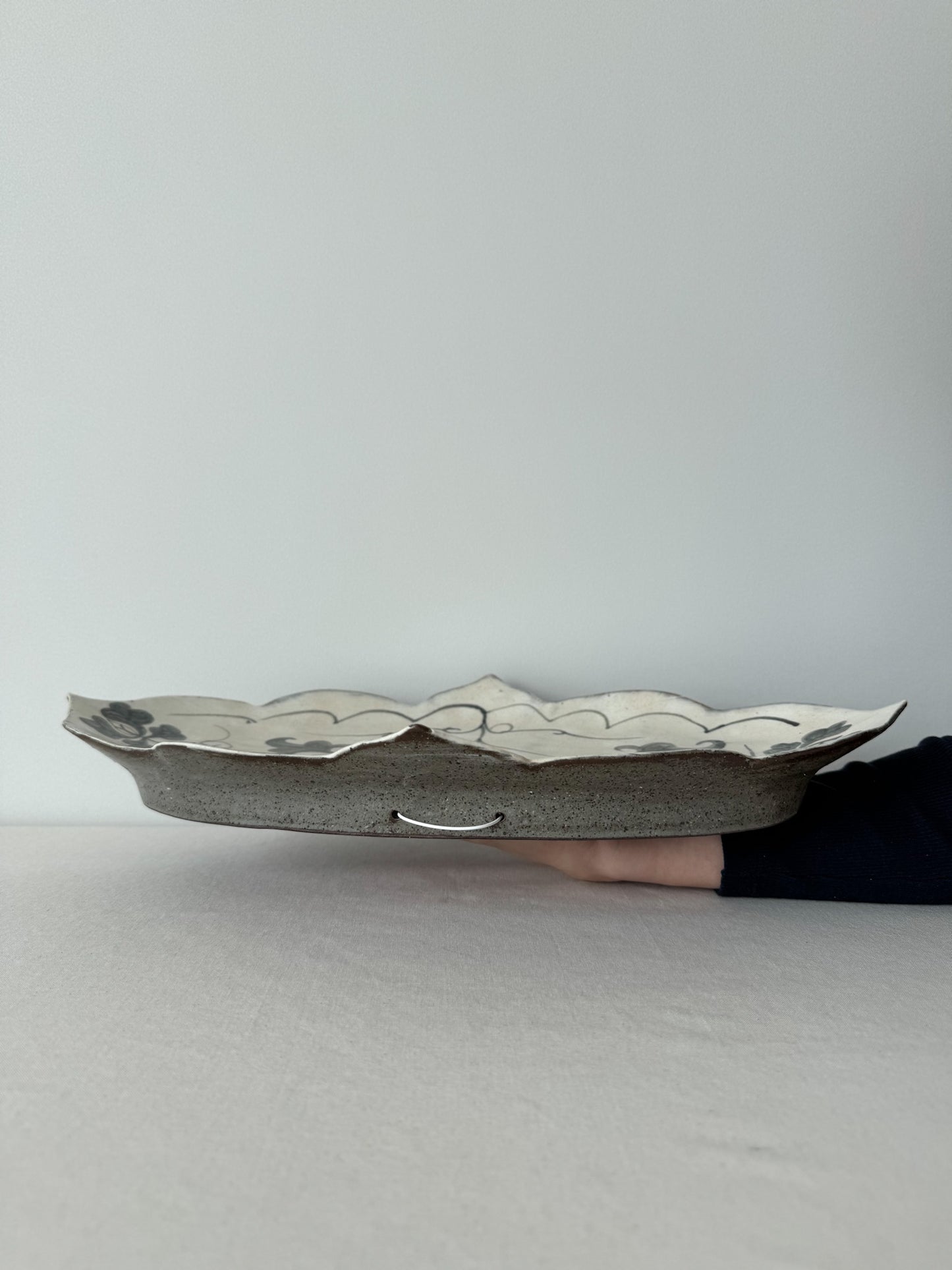 Petal Plate - Large Joseon Floral Vine
