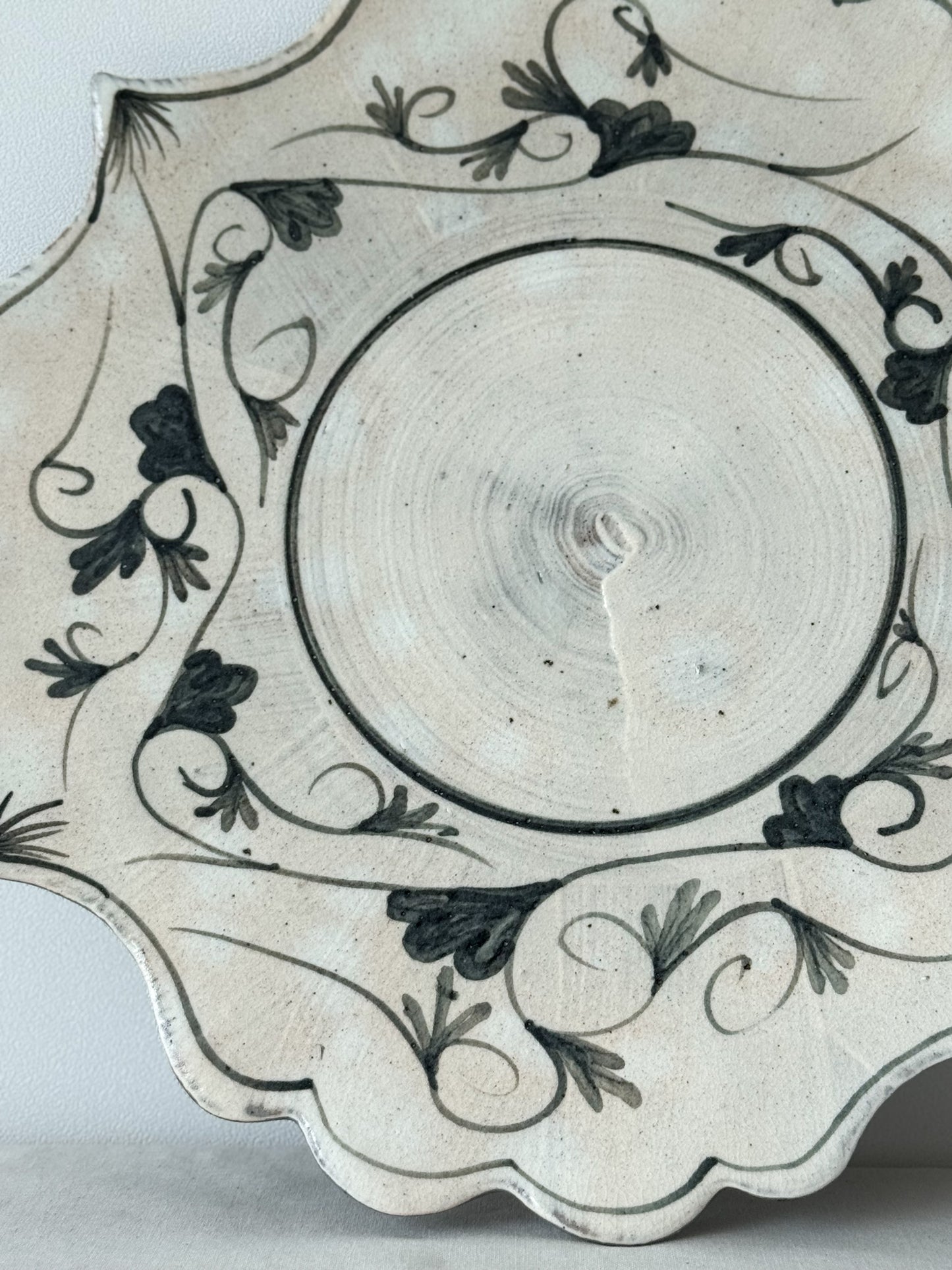 Petal Plate - Floral Vine