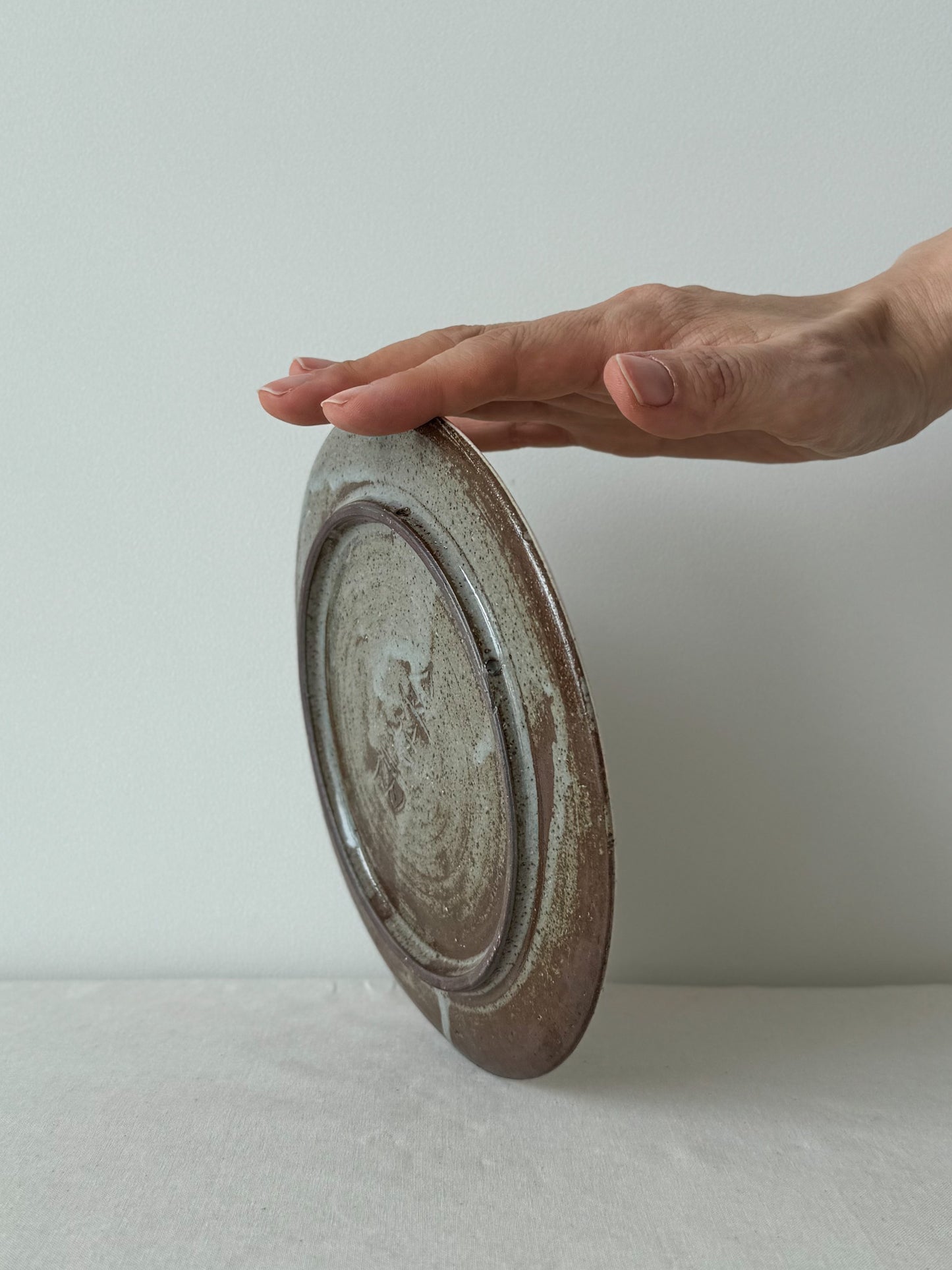 Buncheong Plate - Floral Vine Circle II