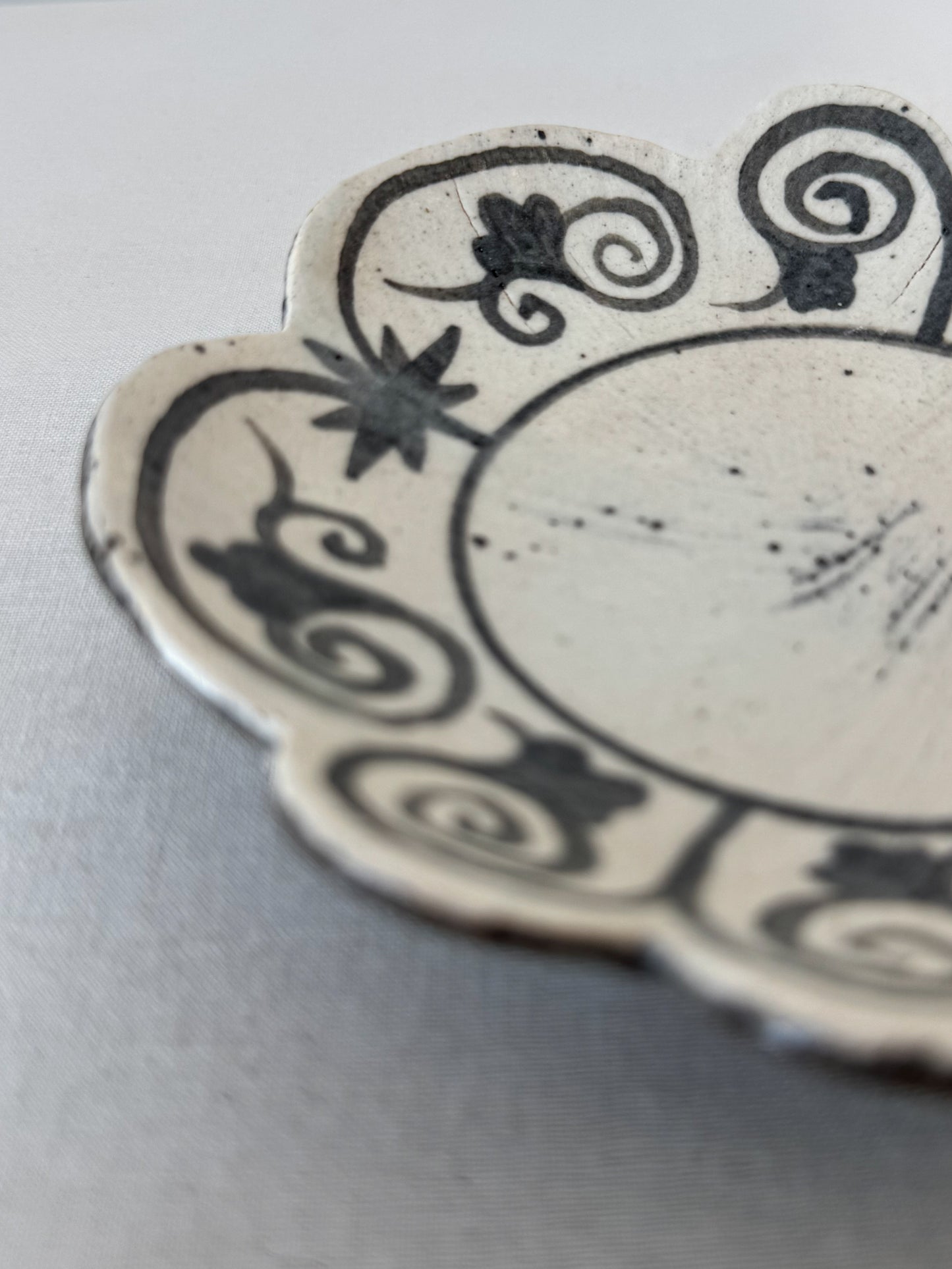 Scalloped Buncheong Vine Plate IV