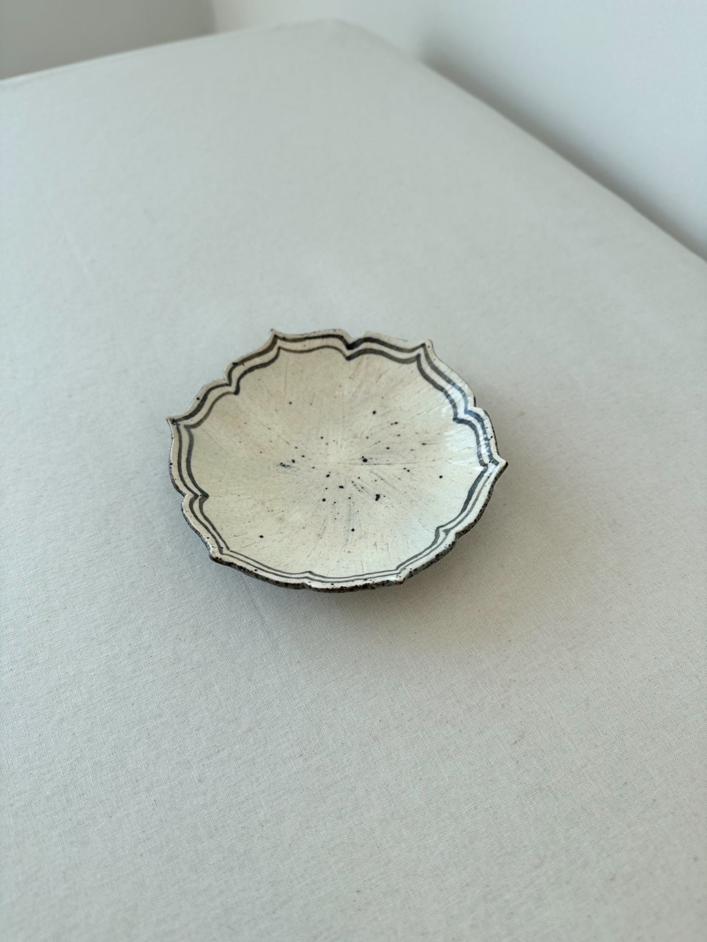 Double-Line Petal Plate