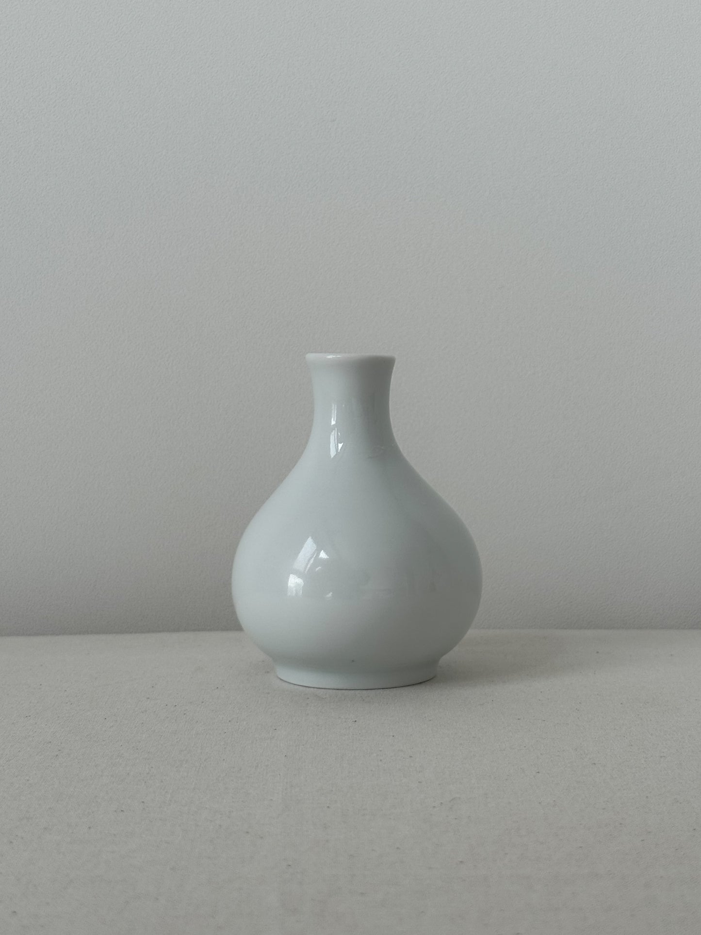 White Porcelain Bottle with Gilt Bronze Pebble Motif II (Short Neck)