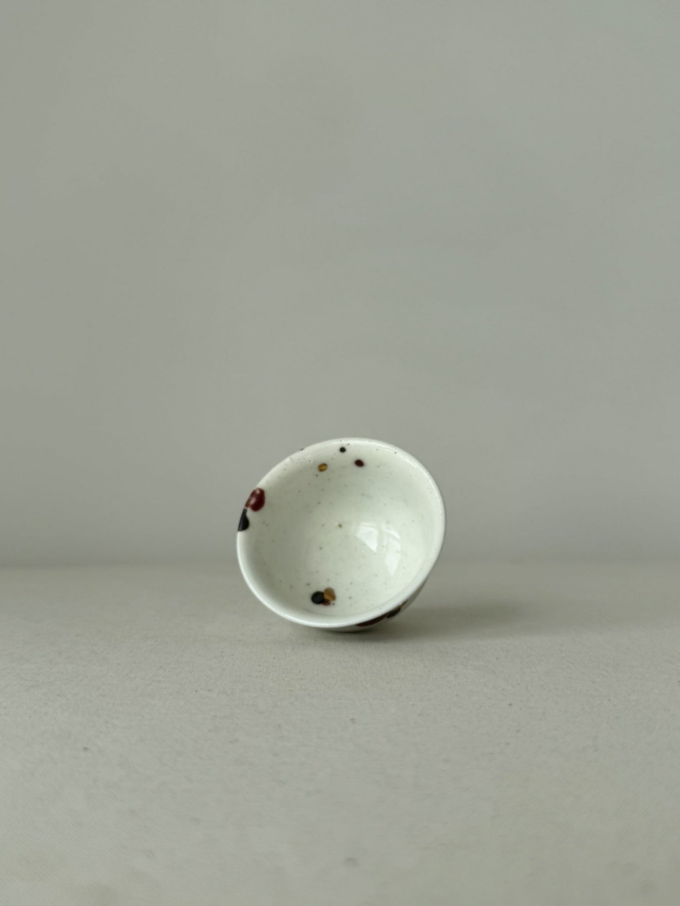 White Porcelain Cup with Geumdong Flecks