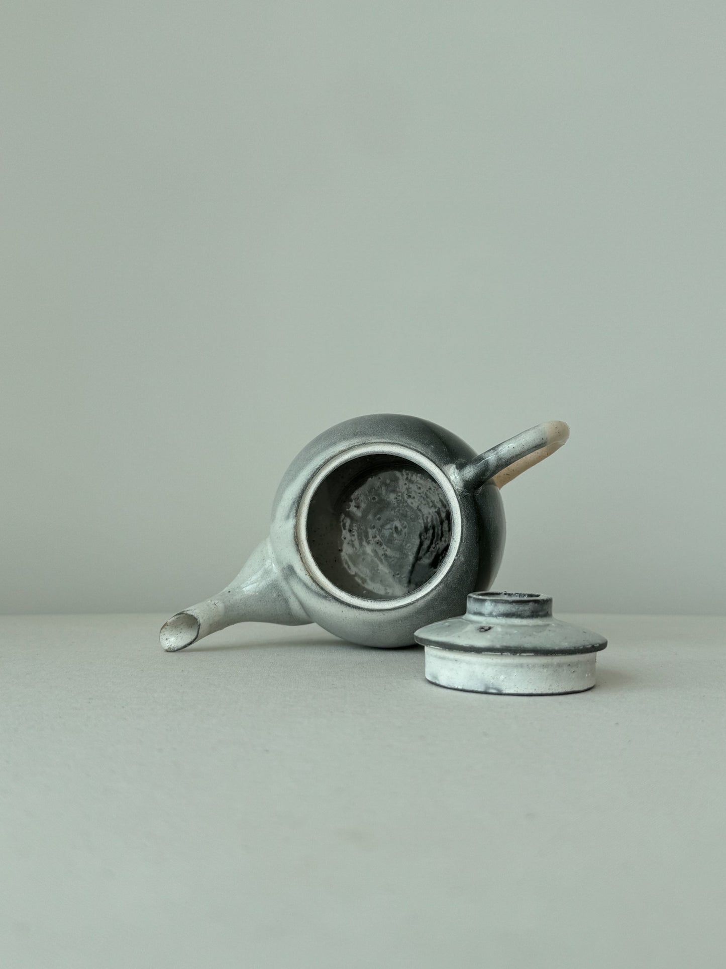 Smoked Moon – Black Slip Glazed Teapot