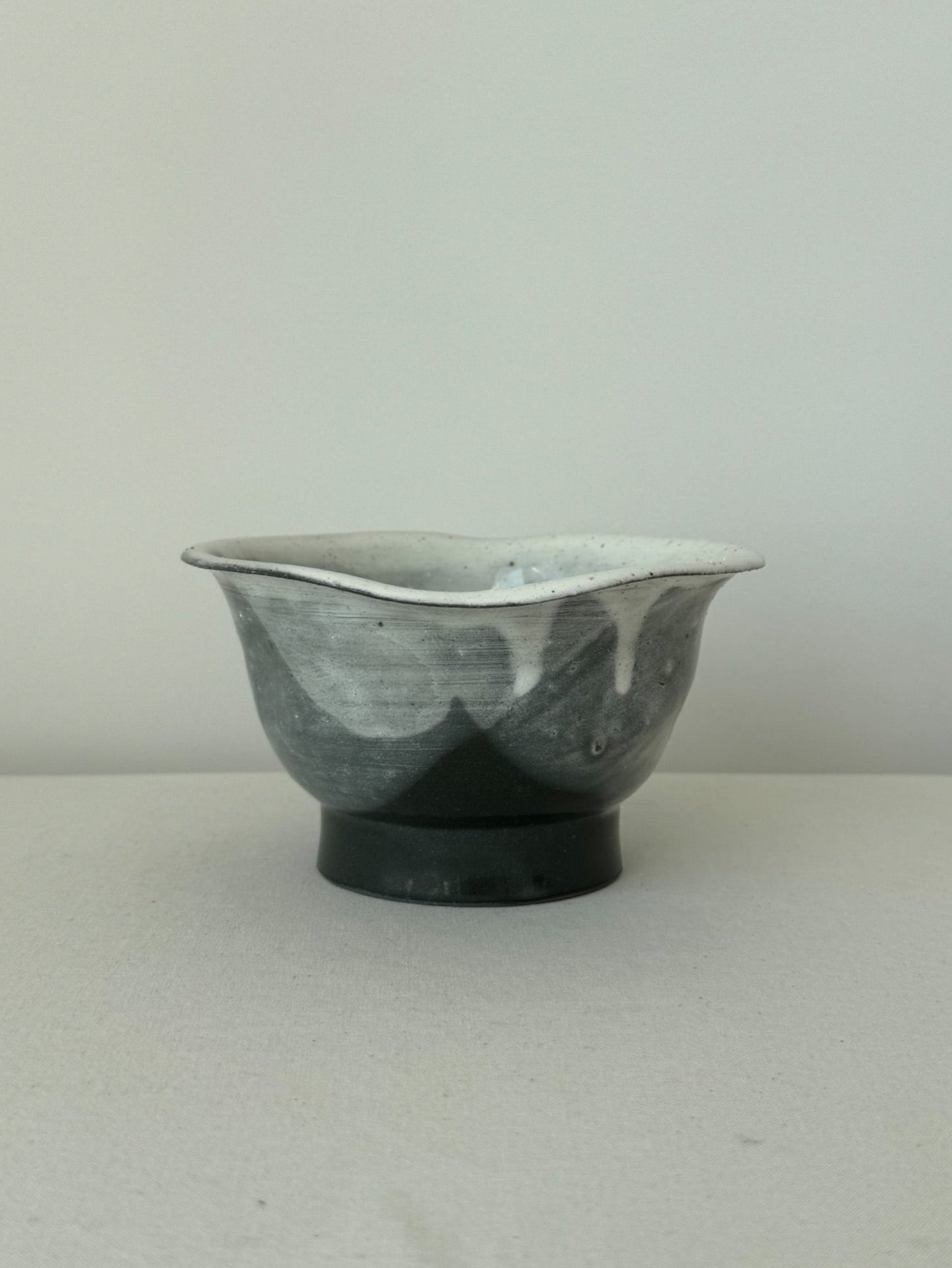 Galaxy Flow – Black Clay Deombeong Chawan