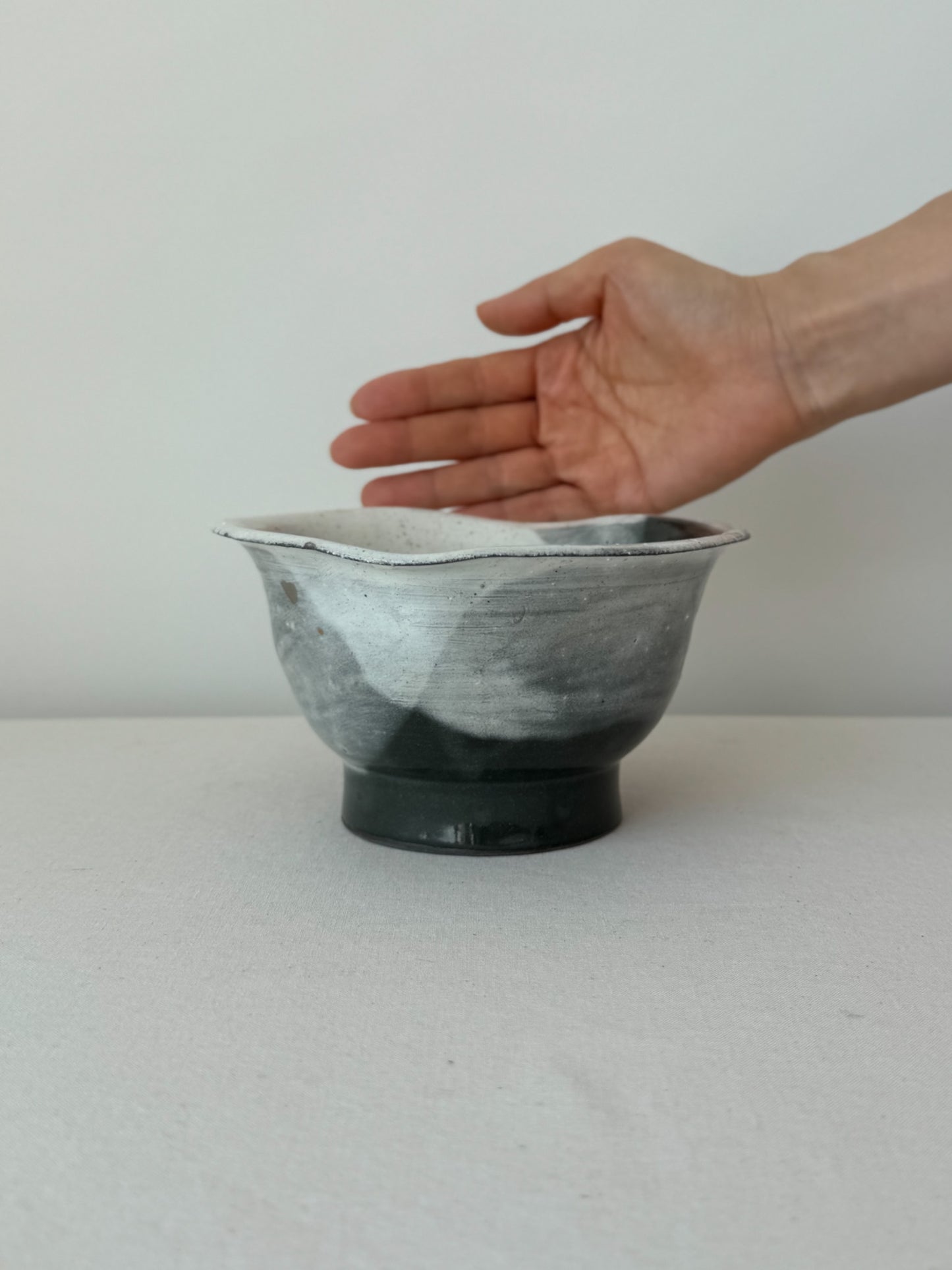 Galaxy Flow – Black Clay Deombeong Chawan