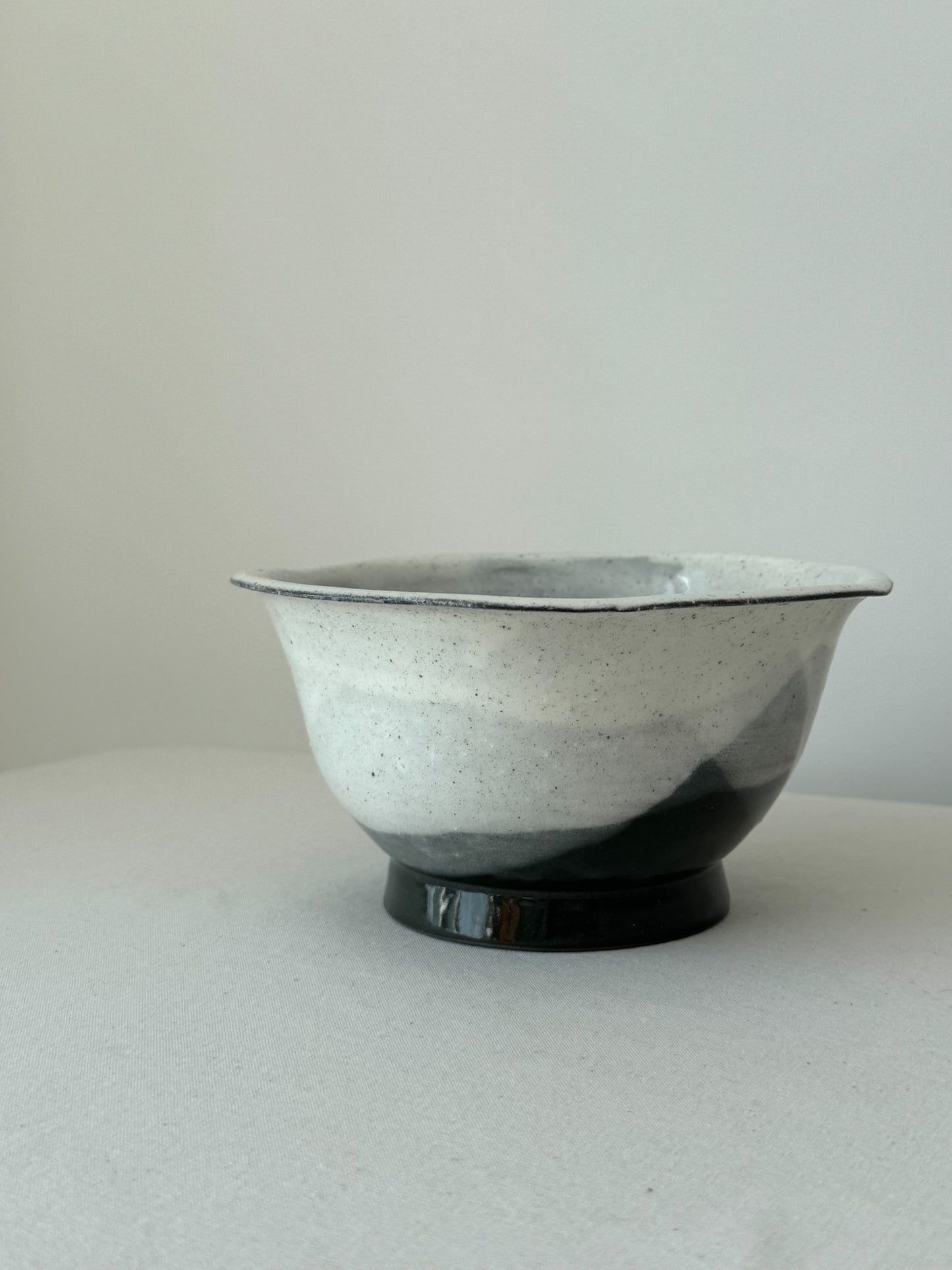 Galaxy Flow – Black Clay Deombeong Chawan