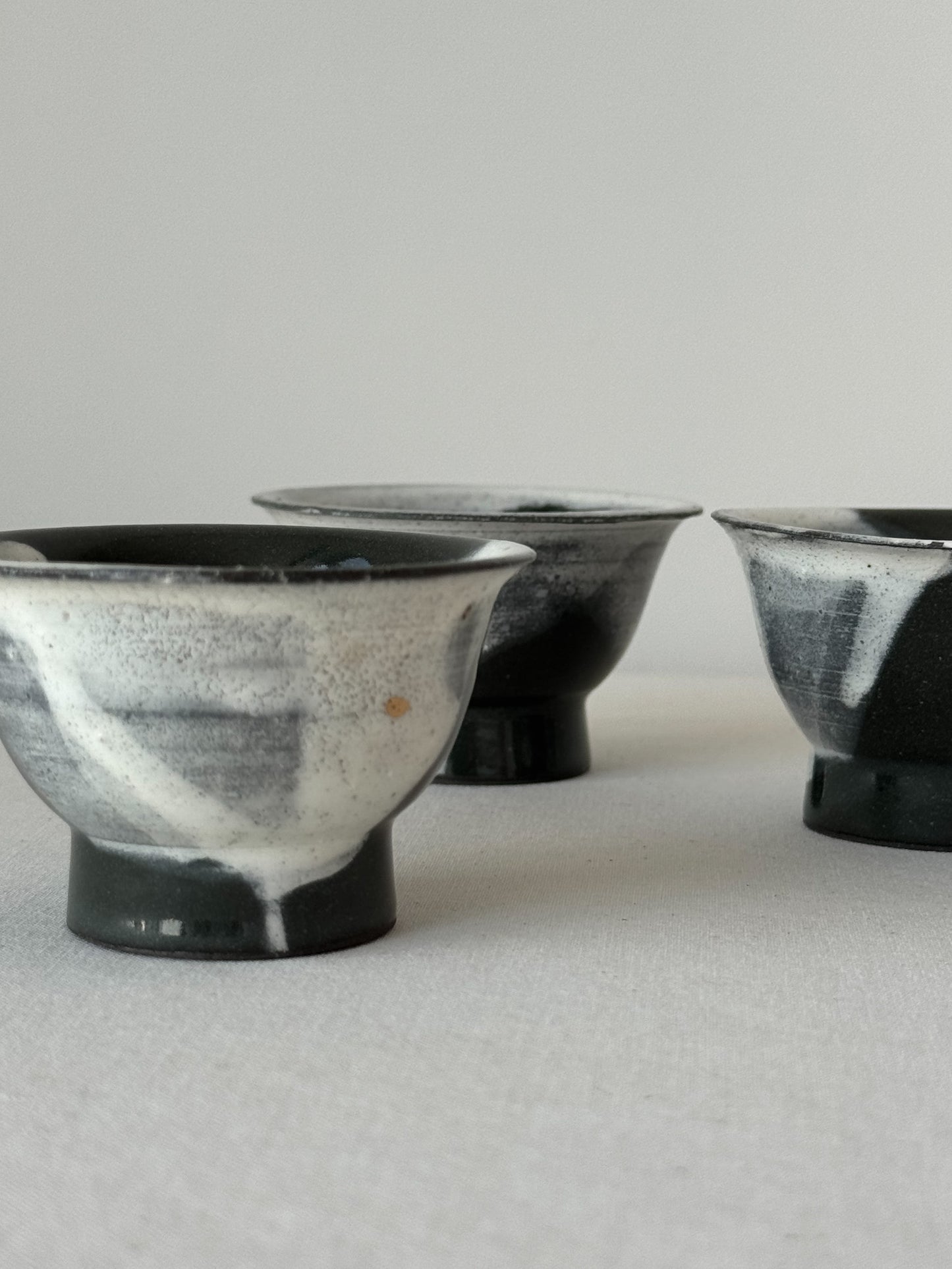 Ink Flow – Black Clay Deombeong Teacup
