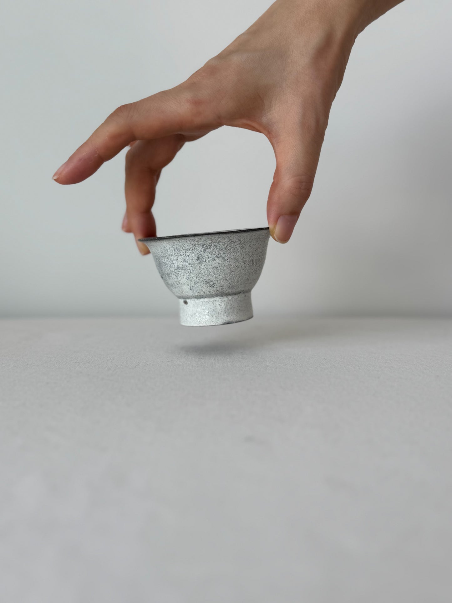 Misty Dawn – Black Clay Glazed Deombeong Teacup