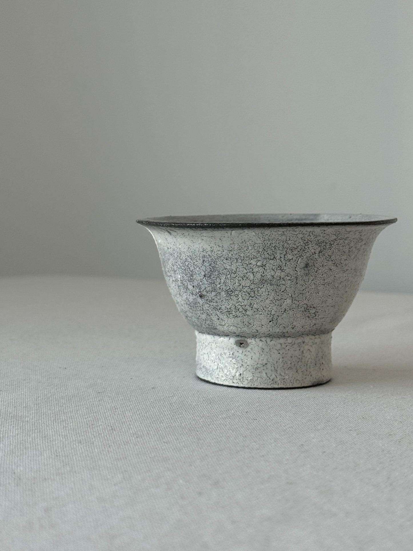 Misty Dawn – Black Clay Glazed Deombeong Teacup