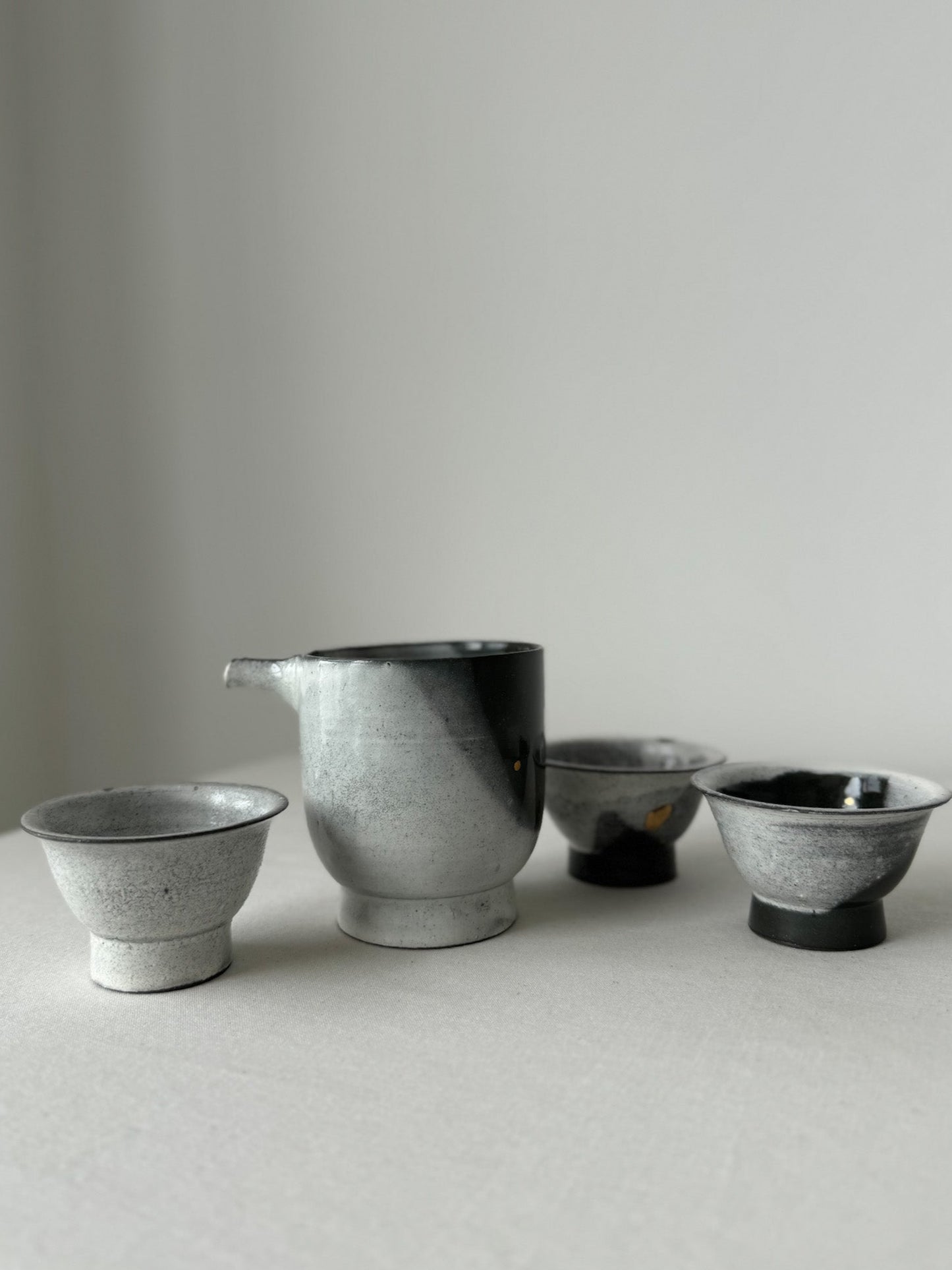 Shadow Drift – Black Slip Sookwoo