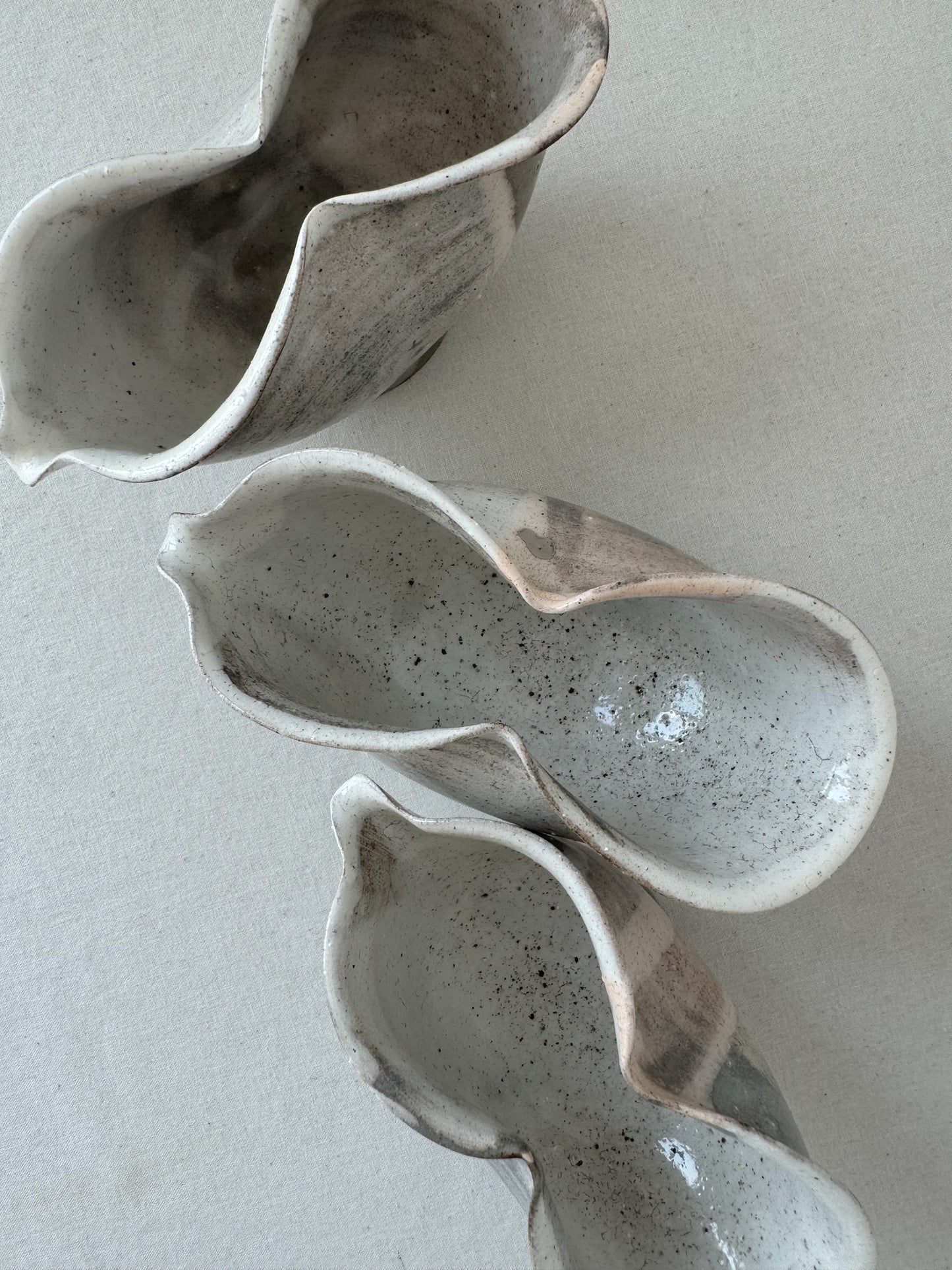 Buncheong Gray Petal Sookwoo