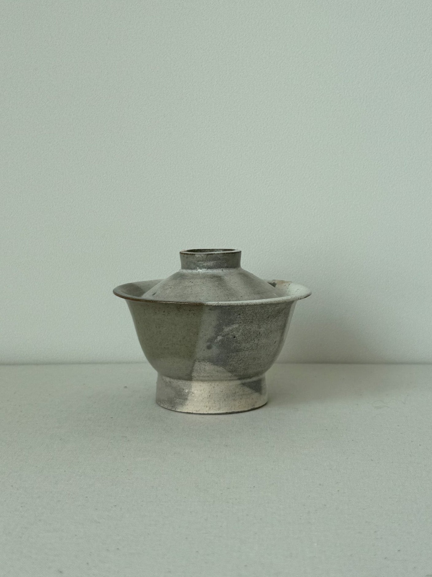 Buncheong Gray Gaewan with Gold Accents