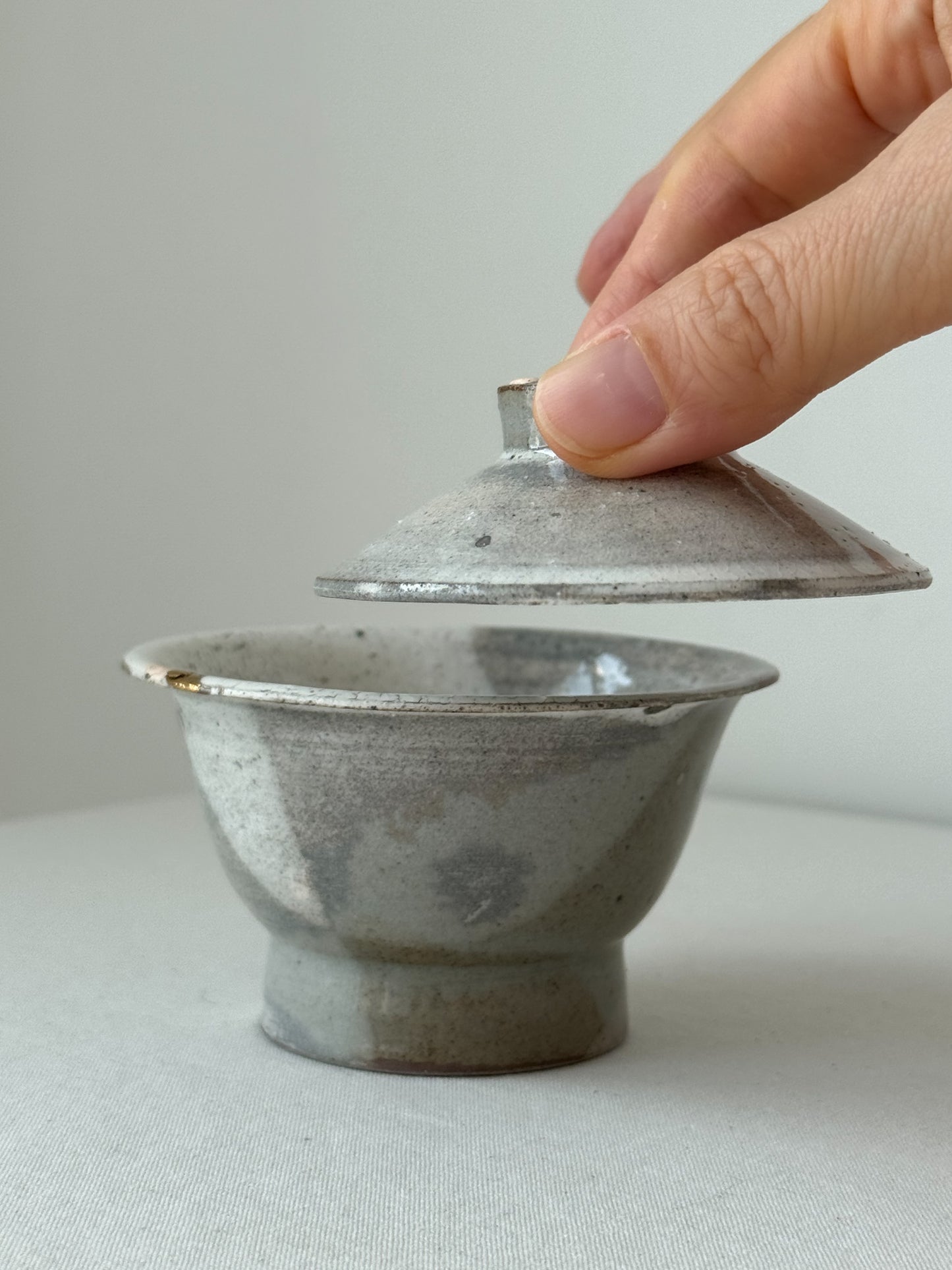 Buncheong Gray Gaewan with Gold Accents