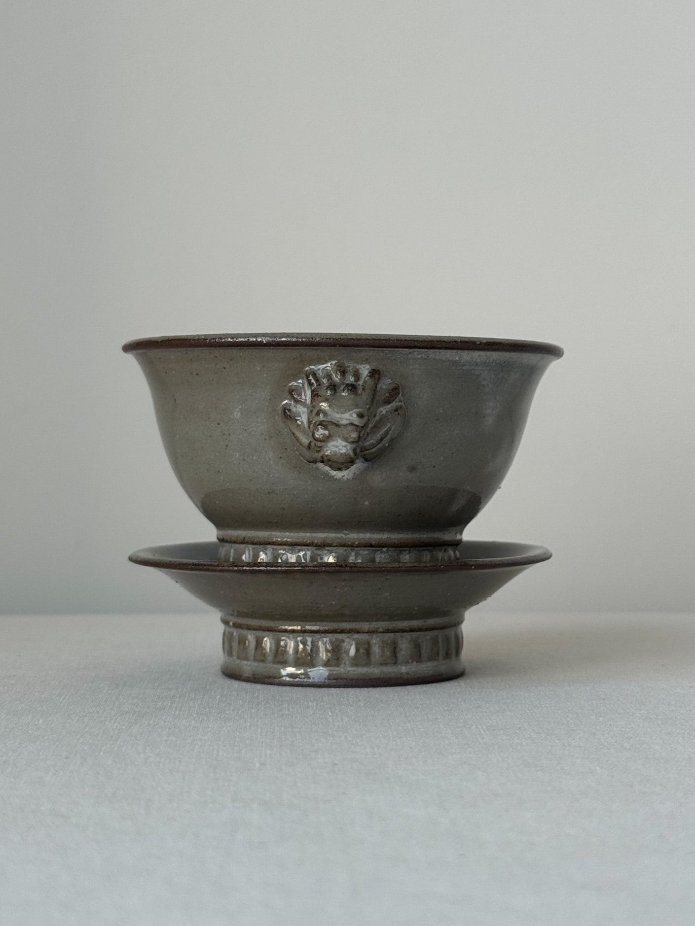 Black Clay Twin Dragon Tea Cup