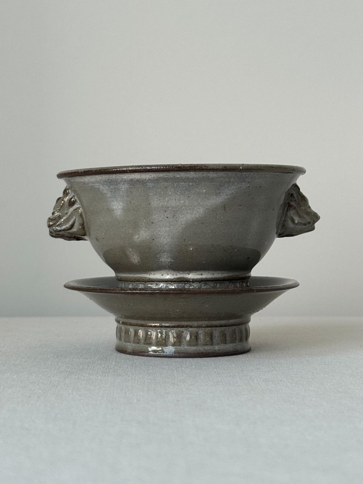 Black Clay Twin Dragon Tea Cup