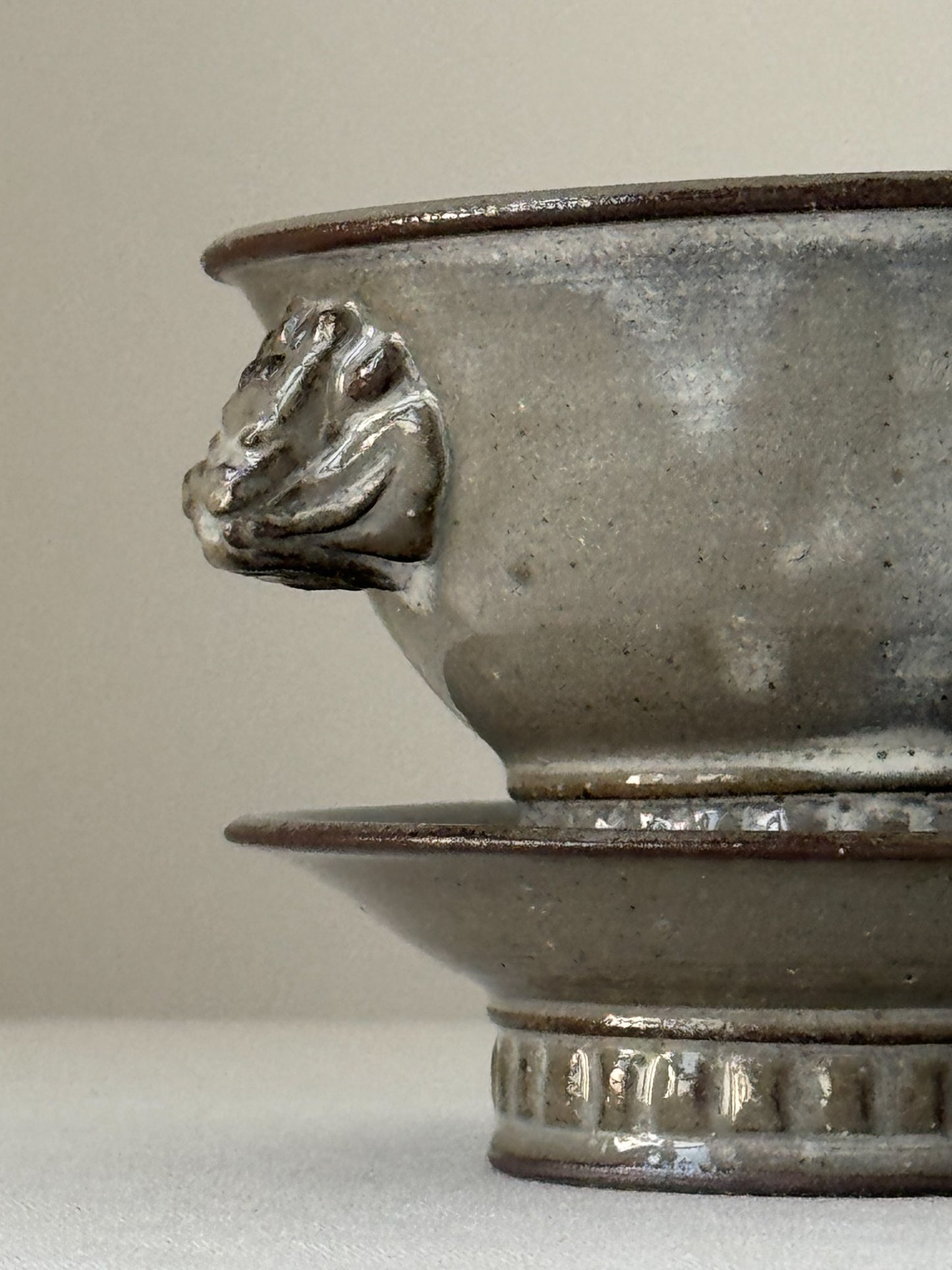 Black Clay Twin Dragon Tea Cup