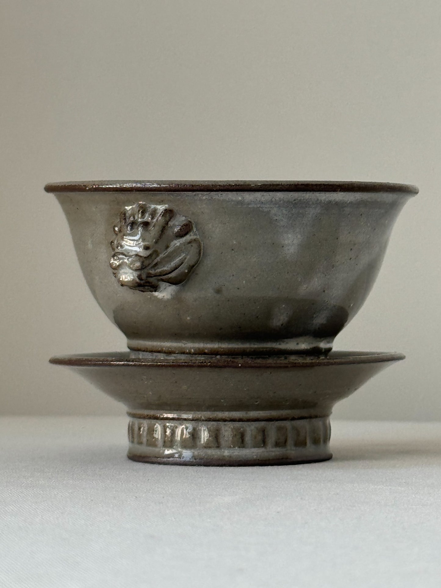 Black Clay Twin Dragon Tea Cup