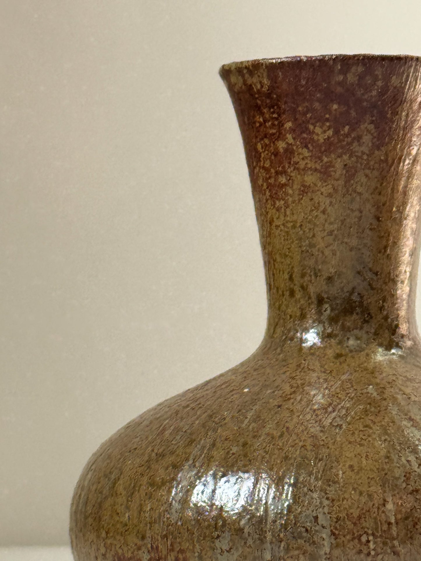Starlit Rain Brown Onggi Vase