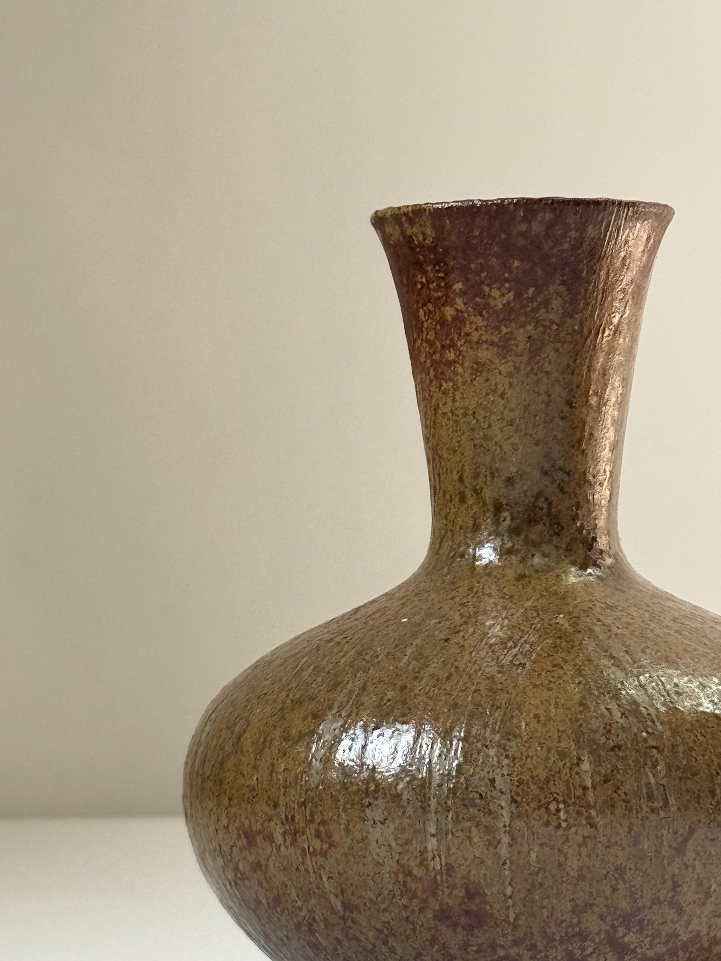 Starlit Rain Brown Onggi Vase