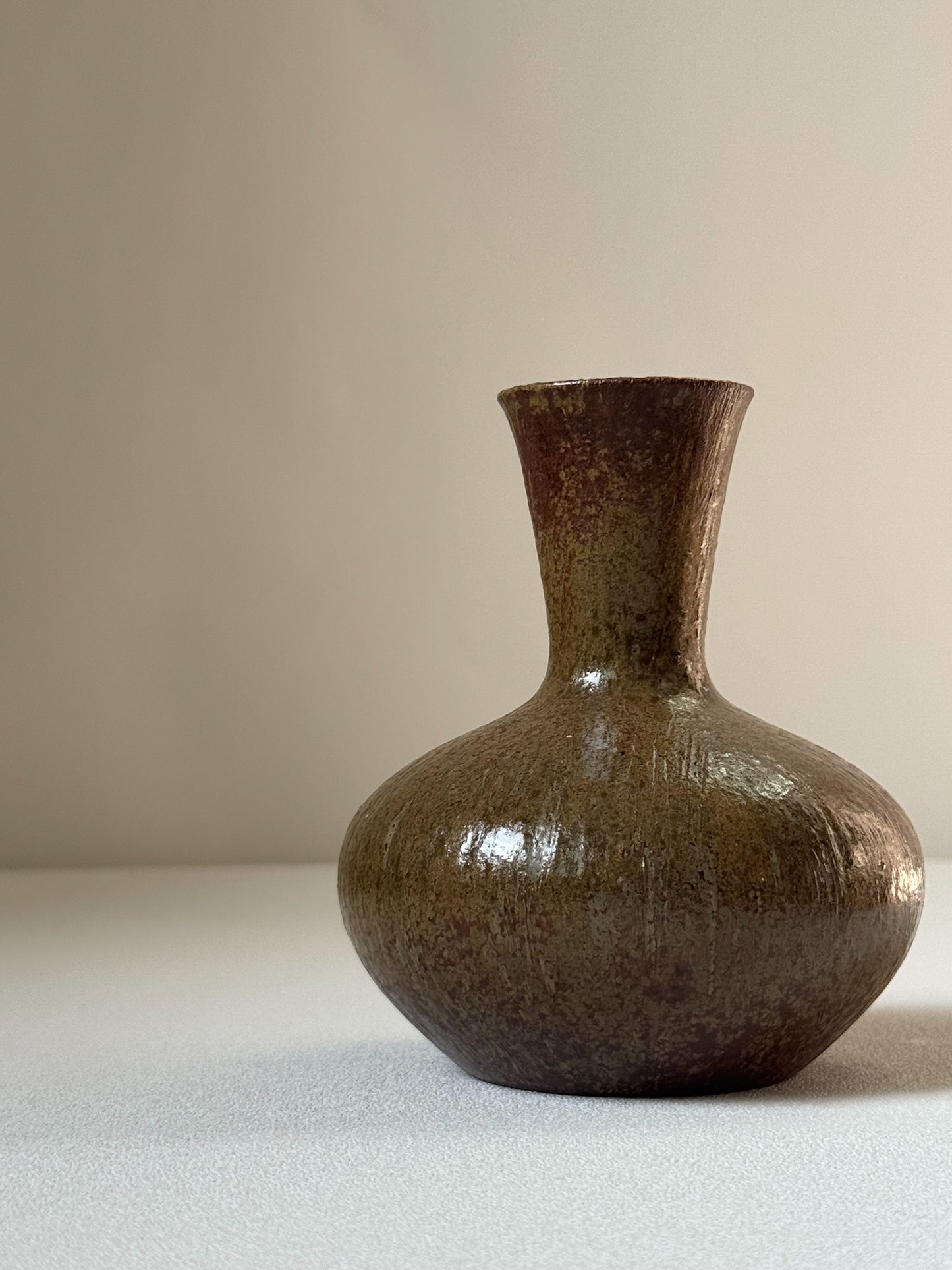 Starlit Rain Brown Onggi Vase