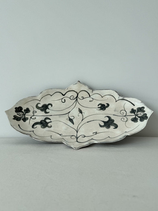 Petal Plate - Large Joseon Floral Vine