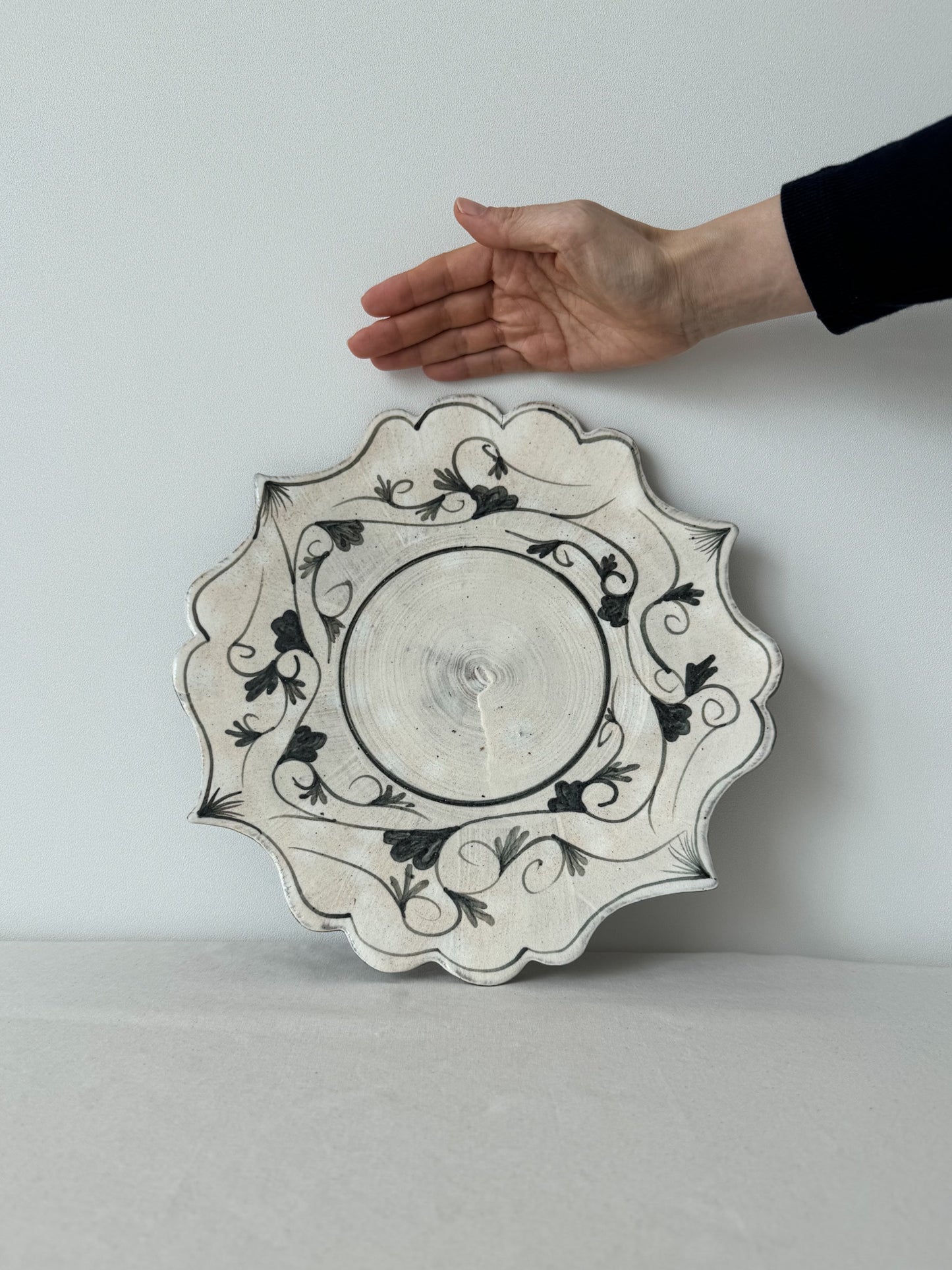 Petal Plate - Floral Vine