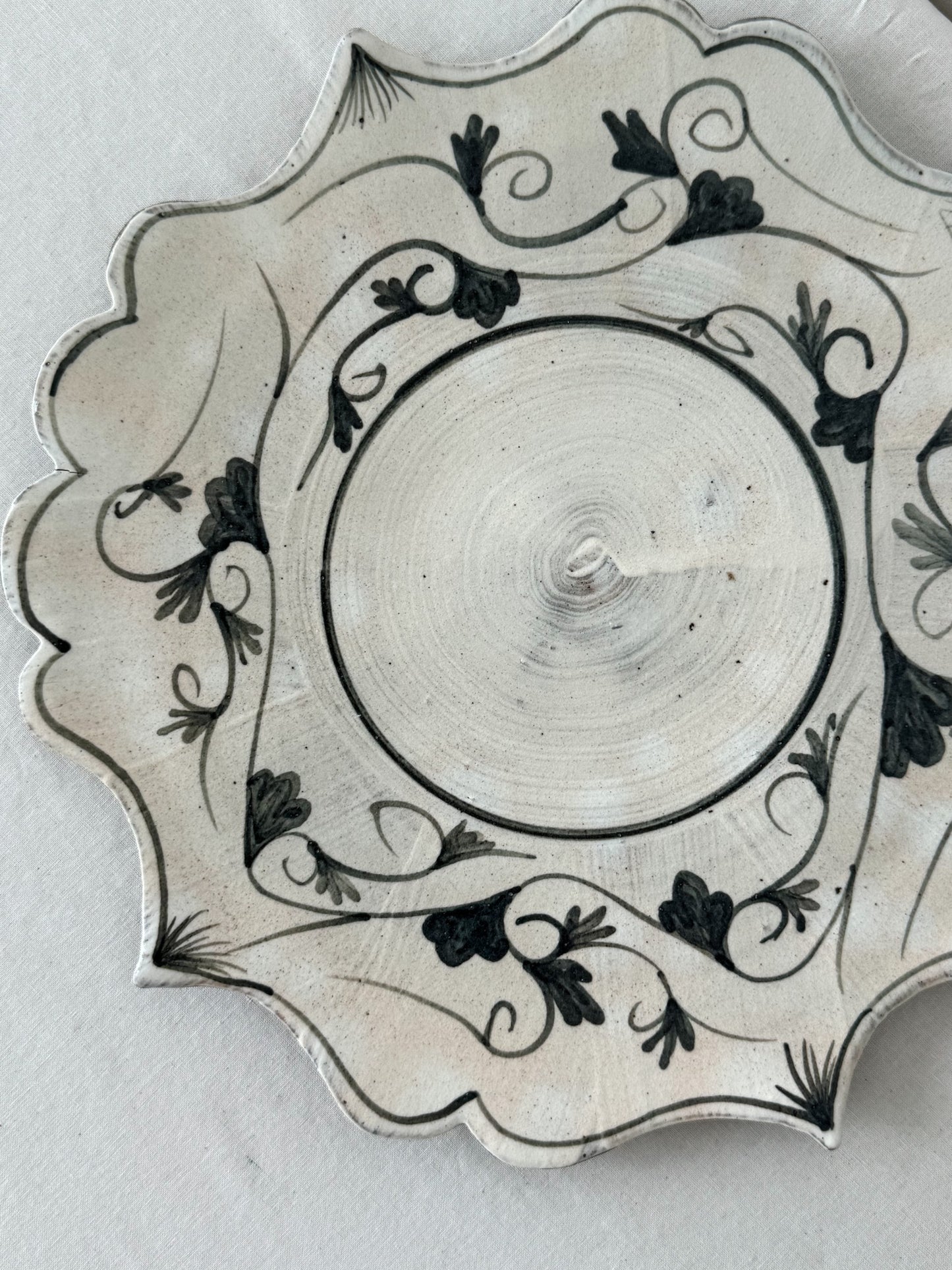 Petal Plate - Floral Vine