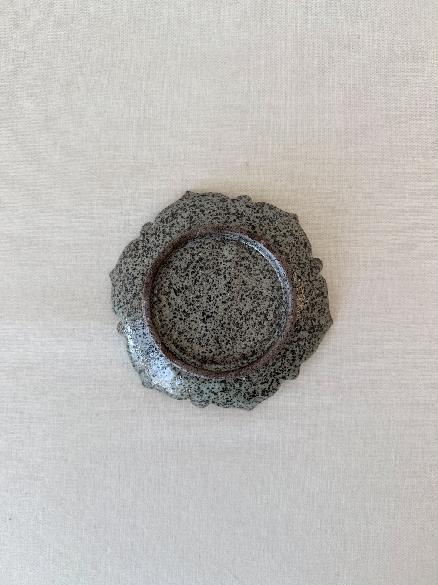 Scalloped Buncheong Vine Plate III