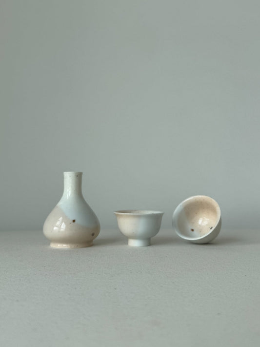 Baekja Deombeong Soju Set – 2-Person Set