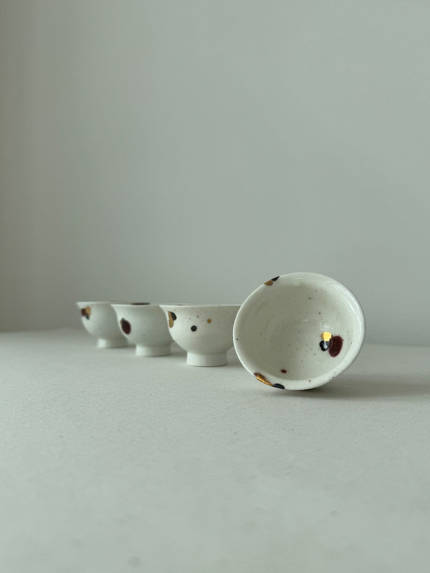 White Porcelain Cup with Geumdong Flecks