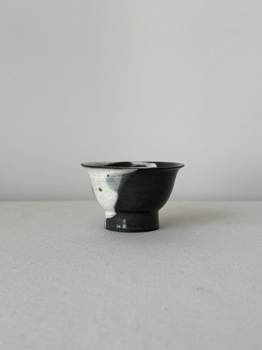 Ink Flow – Black Clay Deombeong Teacup
