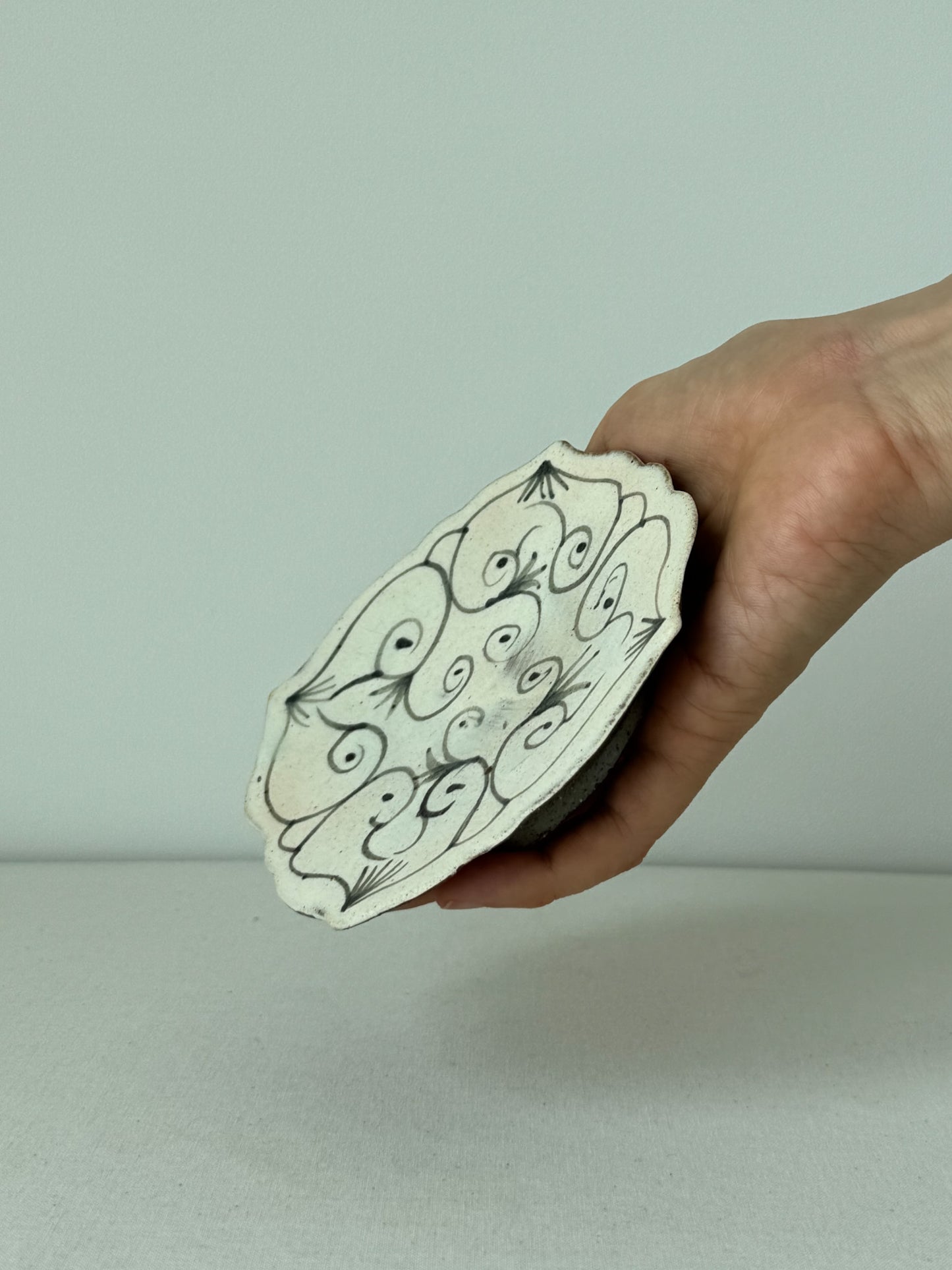 Petal Plate - Joseon Cloud
