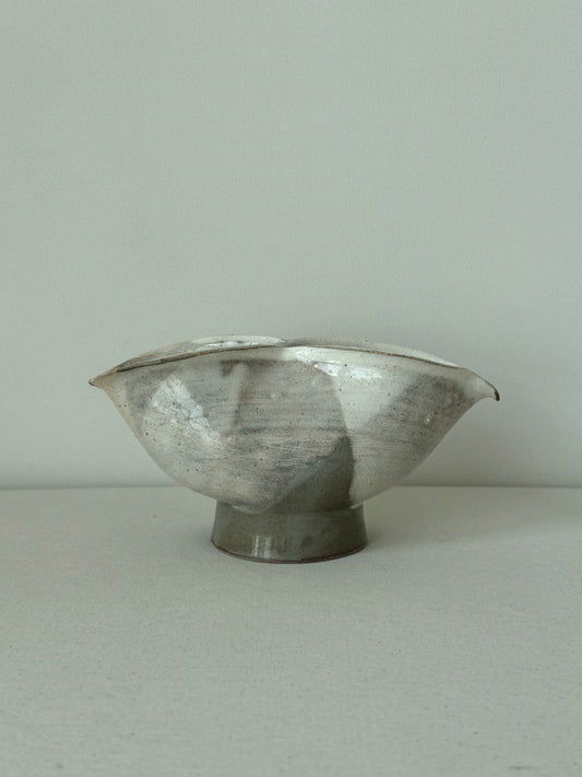 Buncheong Gray Petal Sookwoo